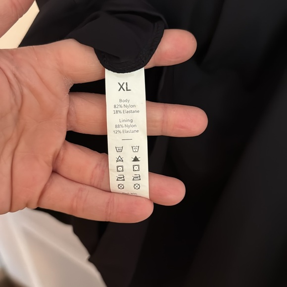 Twist back Halara tennis dress with built in shorts and pockets - Picture 7 of 7